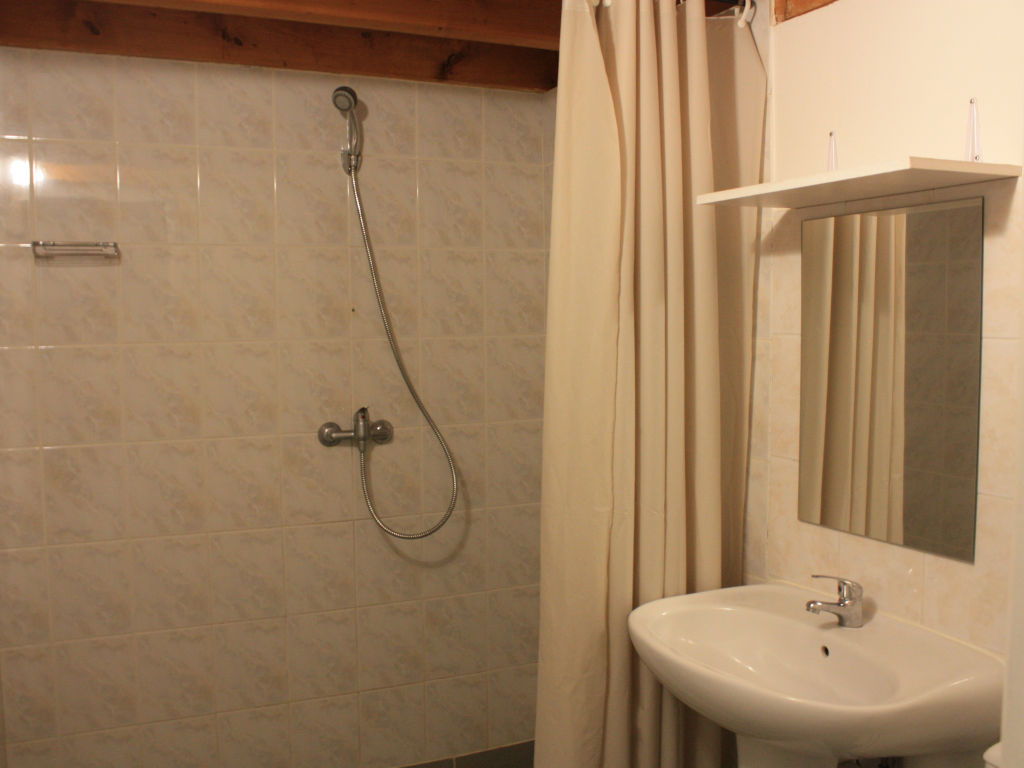 intérieur chalet - salle d'eau